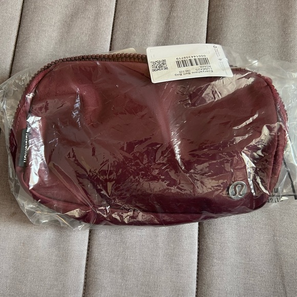 Lululemon belt bag, merlot, brand new with tag and in bag. - Picture 4 of 5